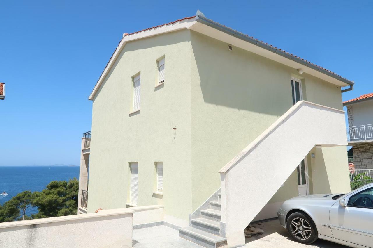 Apartments Maras Primosten Luaran gambar