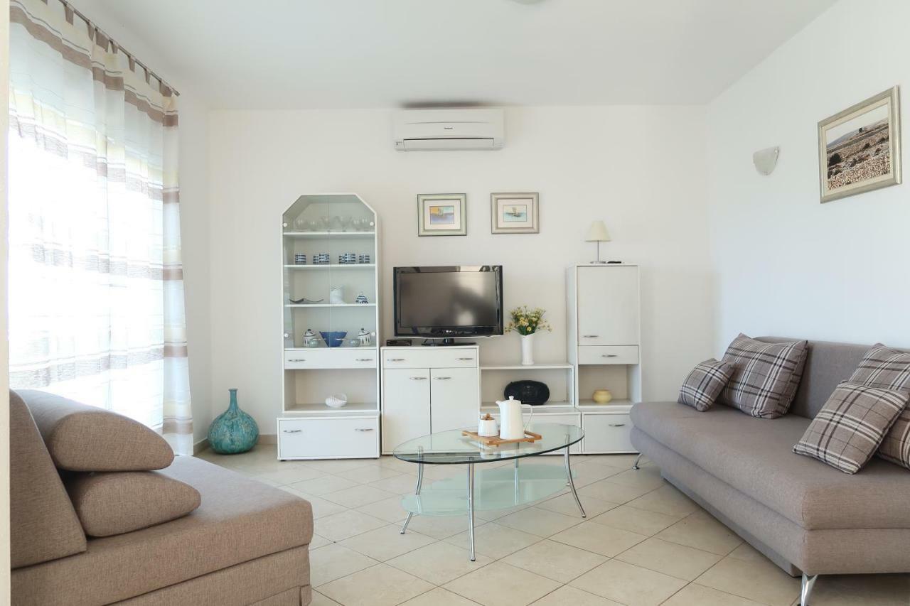 Apartments Maras Primosten Luaran gambar