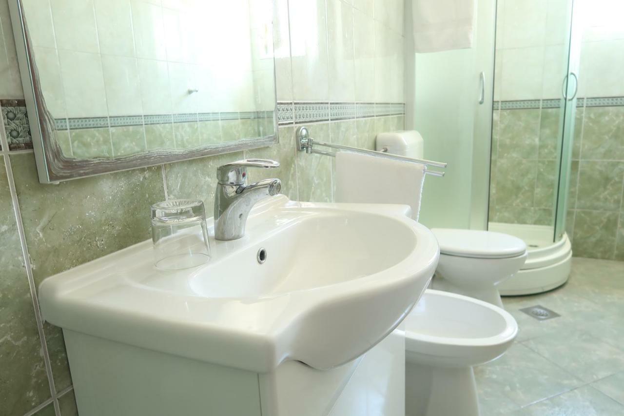 Apartments Maras Primosten Luaran gambar